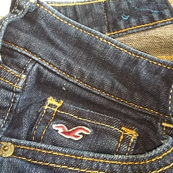 Hollister super skinny destressed jeans. - Picture 5 of 12